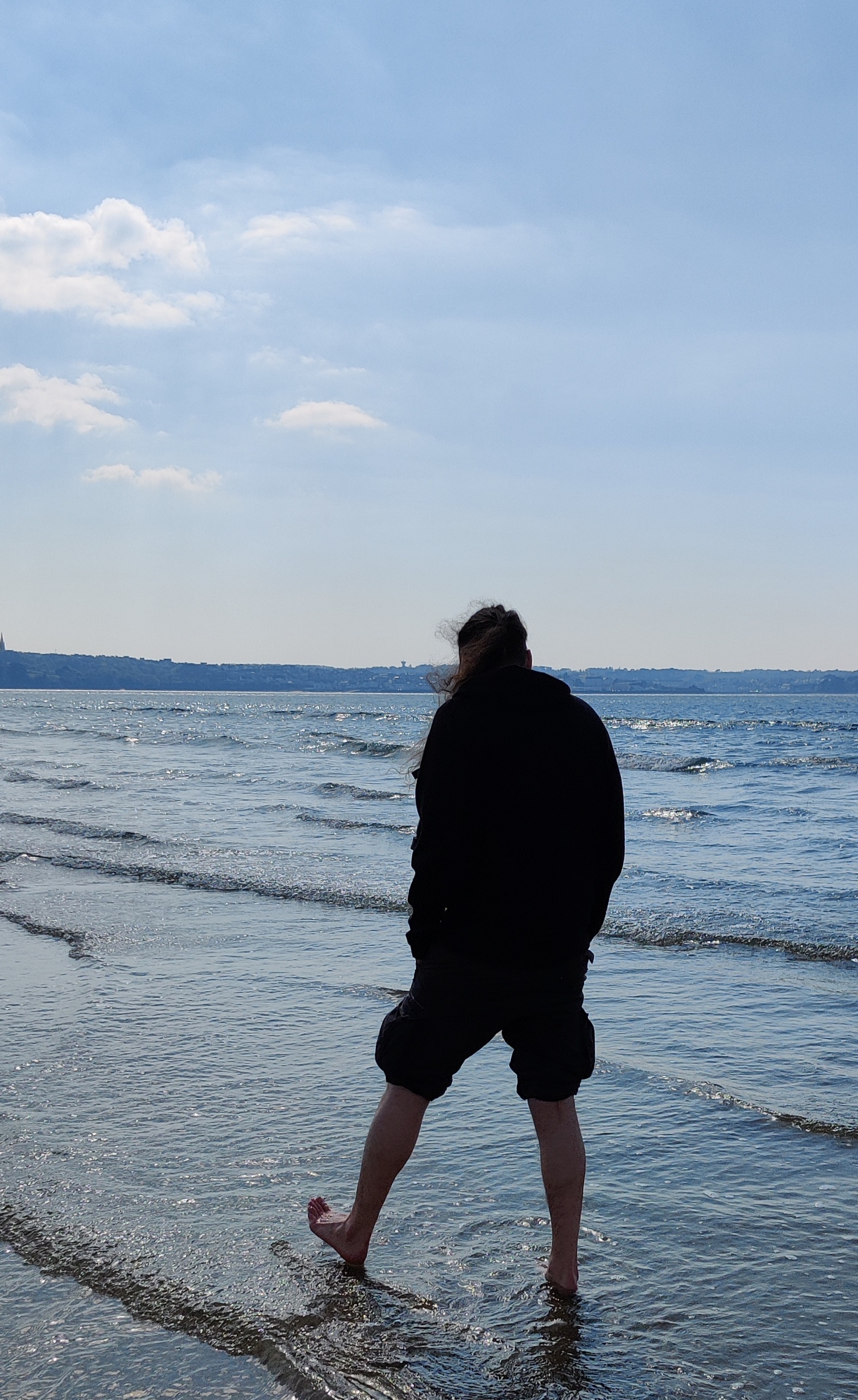 portrait de dos de l’auteur